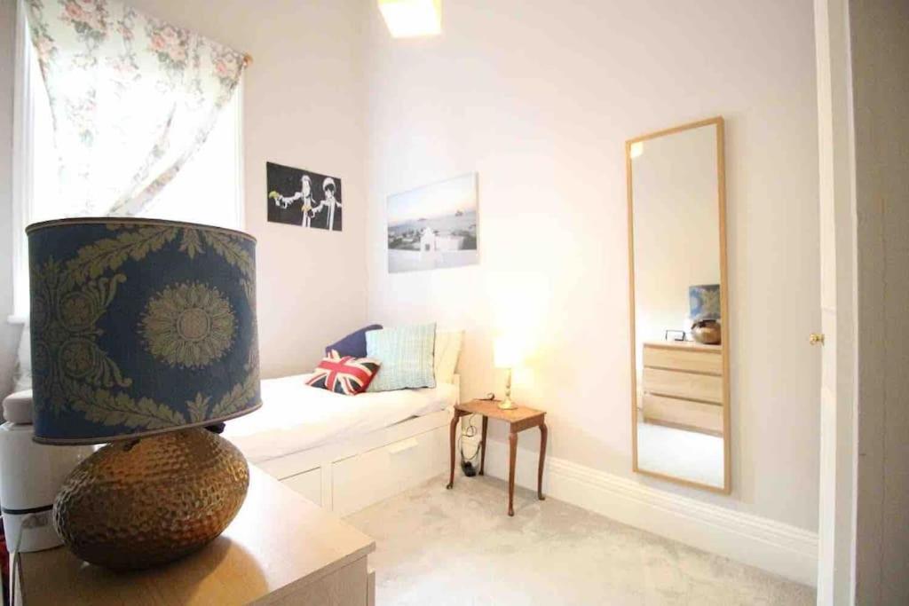 Wonderful Apartment In Earl'S Court ロンドン エクステリア 写真
