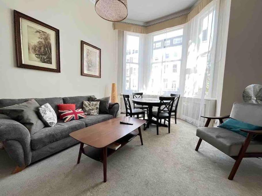Wonderful Apartment In Earl'S Court ロンドン エクステリア 写真